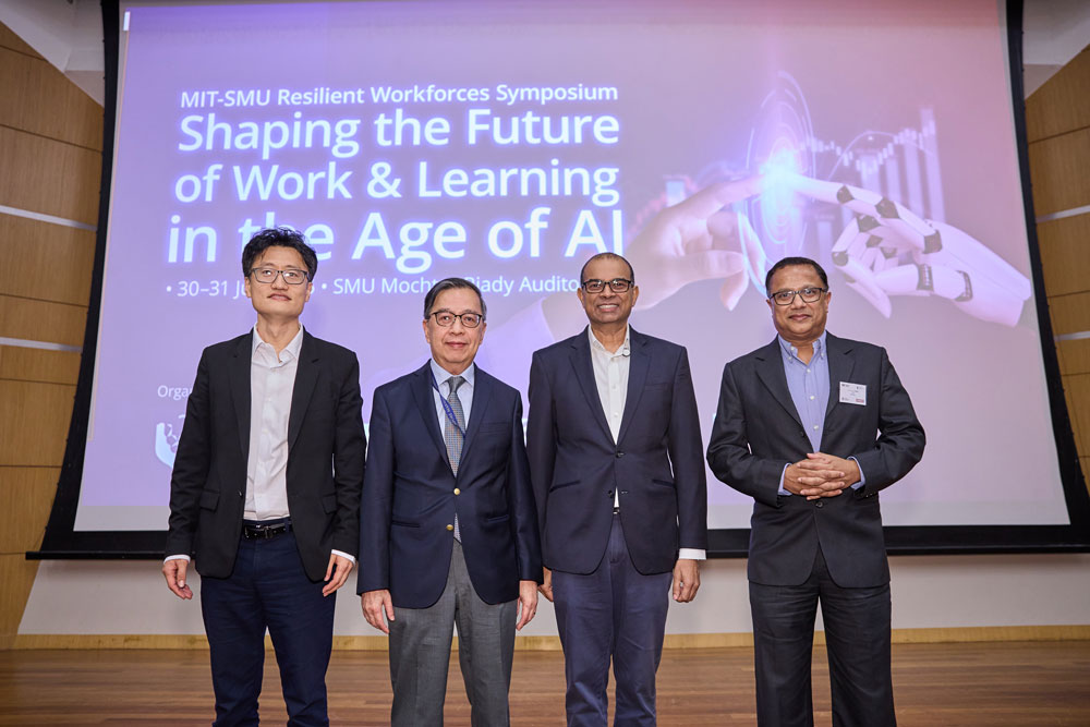 From left: MIT Professor Zhao Jinhua, Professor Alan Chan (SMU Provost), Guest Of Honour, Senior Minister of State, Dr. Janil Puthucheary, Professor Archan Misra (SMU Vice Provost, Research) 